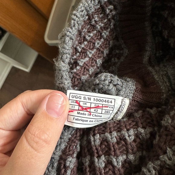 UGG Classic Cardy Gray Cable Knit Button Boots – Size 11 - Picture 5 of 5